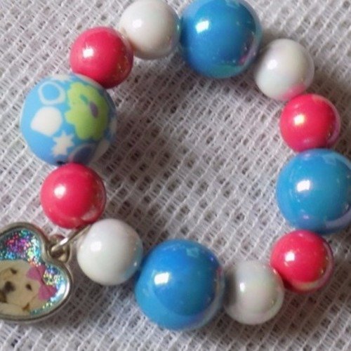 Bracelet enfant,perles,pendentif motif chien.