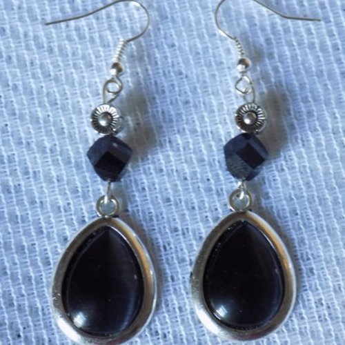 Boucles d'oreille argent et noir,perle cristal twist,cabochon goutte d'opaline,perle métal.