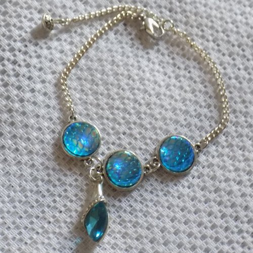 Bracelet argent et bleu,3 cabochons en résine,goutte cristal,perle métal.