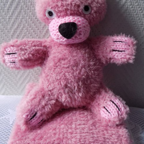 Doudou peluche et écharpe enfant assortie coloris rose.
