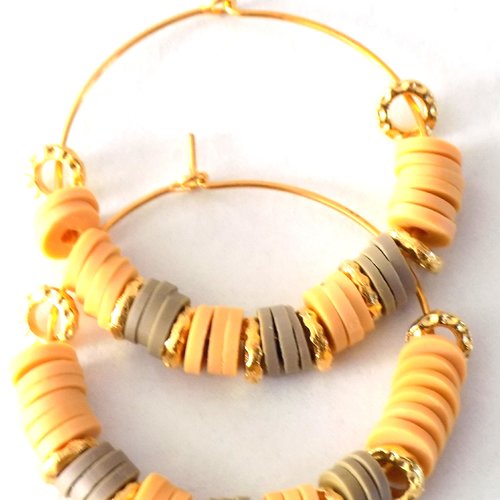 Boucles créoles , perles heishi , perles métal , coloris or/kaki/jaune moutarde.