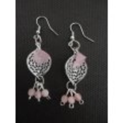 Boucles d'oreilles feuille métal argent et fleur rose