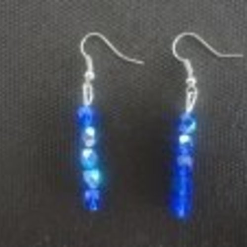 Boucles d'oreilles crochets métal argent et perles bleu