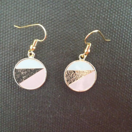 Boucles d'oreilles métal doré et forme géométrique mauve/ gris/ doré