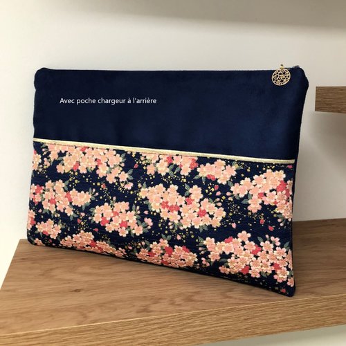 Pochette ordinateur tissu japonais fleurs cerisier, poche chargeur / housse macbook bleu marine, dorée / personnalisable