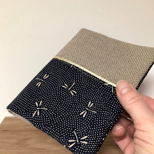 Protège livre en lin et tissu japonais libellules / housse agenda sur mesure / etui notebook beige bleu et doré, personnalisé