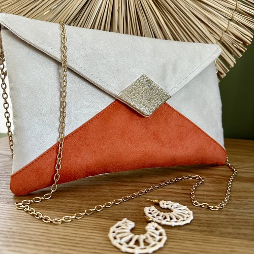 Sac pochette mariage ecru orange et dore chainette amovible pochette soiree suedine personnalisable forme enveloppe Un grand marche