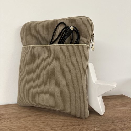 Pochette kindle en velours cotelé beige / housse liseuse numérique avec poche / etui zippé kobo personnalisable