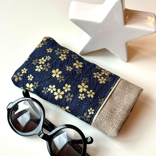 Etui lunettes souple en tissu japonais sakura bleu et lin beige / pochette molletonnée à fermoir aimanté, personnalisable