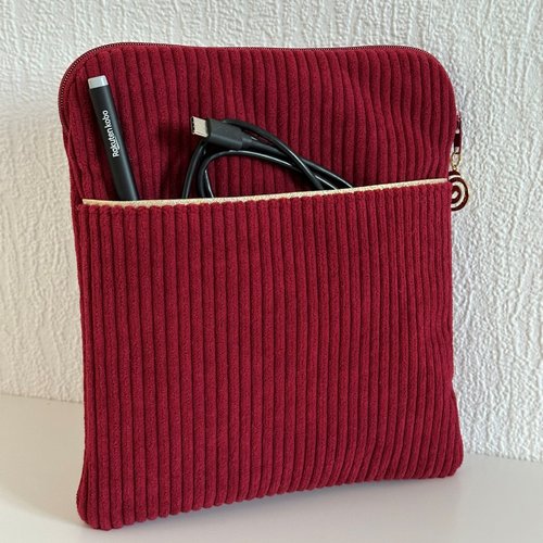 Pochette kobo en velours cotelé bordeaux / housse liseuse numérique avec poche / etui zippé kindle personnalisable