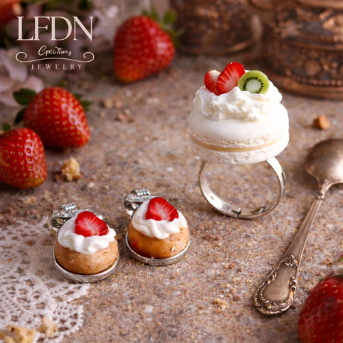 Bague macaron fruit en fimo, boucle d'oreille gâteau fraise ,bijoux gourmands, bijoux fraise