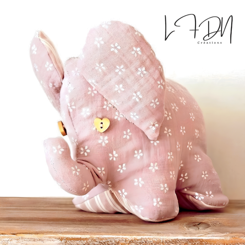 Éléphant en tissu, décoration chambre enfant doudou éléphant