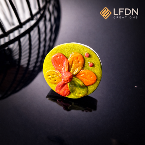 Bague fleur relief “graphik” – bijou contemporain en pâte polymère