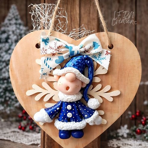 Décoration plaque de porte coeur noël, coeur en bois à suspendre gnome de noël, décoration de sapin fimo