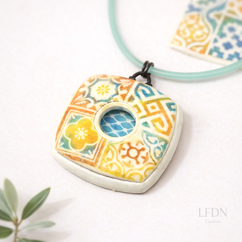 Collier polymère azulejos, bijoux fimo azulejos, bijoux de créateur en fimo
