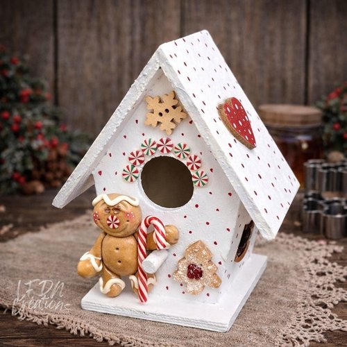 Décoration de noël nichoir en bois, gingerbread en fimo, bonhomme pain d'épices en fimo, idée cadeau fait main