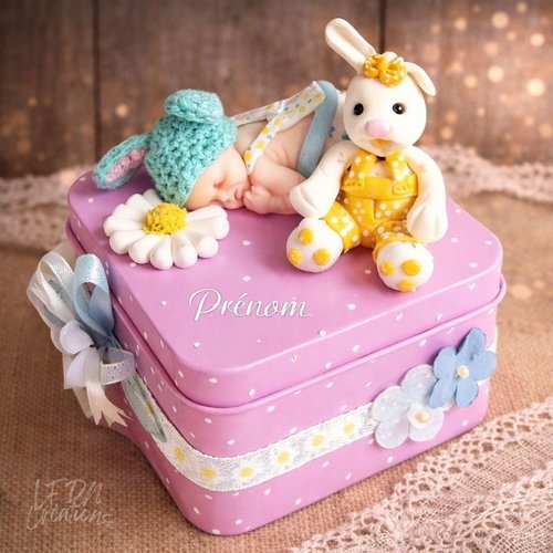Boîte à souvenirs bébé personnalisable, boite personnalisée lapin, décoration lapin en fimo, cadeau de naissance