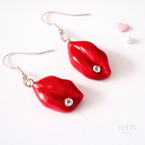 Boucles d'oreilles rouge baiser