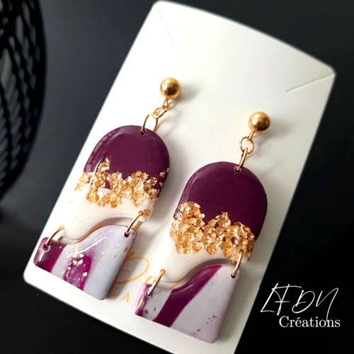 Boucles d'oreille modernes polymère violet blanc et or elegance purple