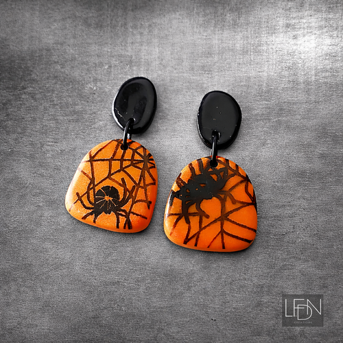 Boucles d'oreille polymère halloween tarentula