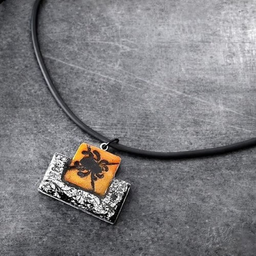 Collier halloween tarentula