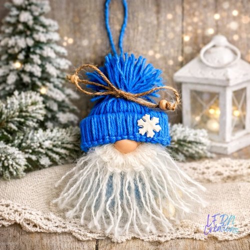Gnome de noël artisanal avec bonnet en laine bleu