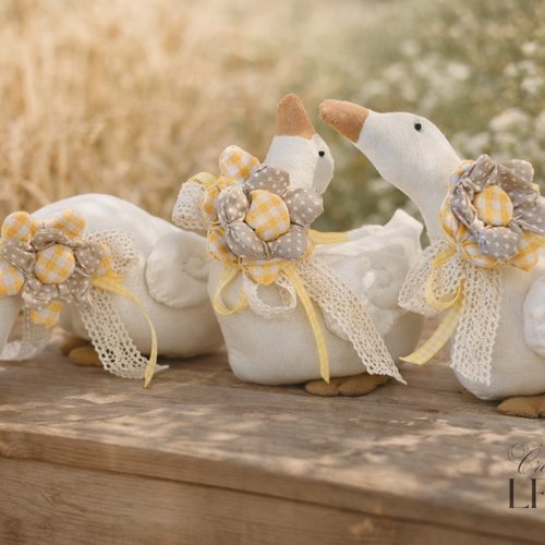 Décoration oies en tissu fait main – trio campagne chic en lin écru – déco maison printemps et pâques