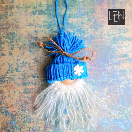 Gnome de noël artisanal avec bonnet en laine bleu