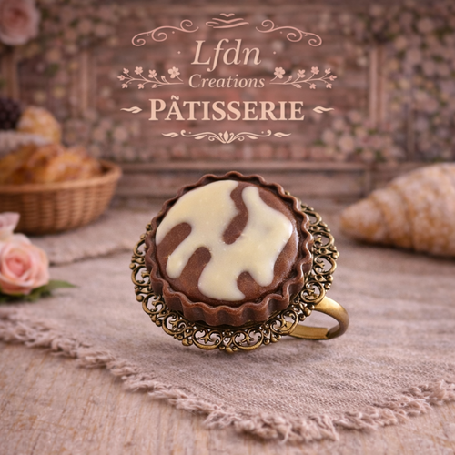 Bague tarte chocolat nappage vanille en pâte polymère - destock