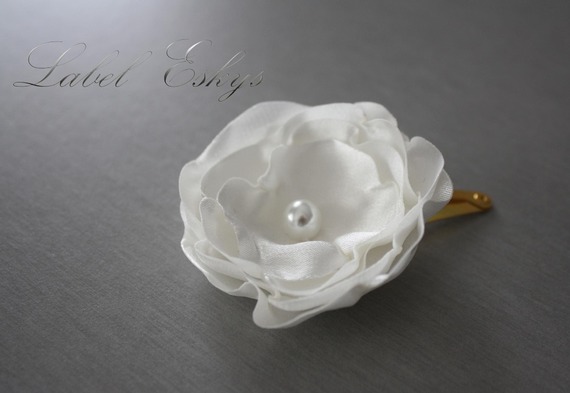Barrette Fleur Blanc Casse Enfant Bebe Bapteme Mariage Cortege Un Grand Marche