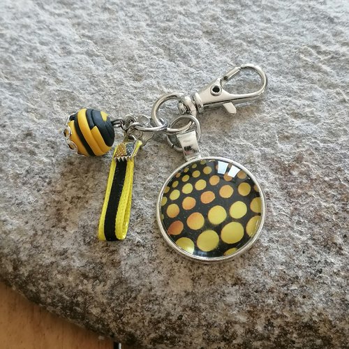 Porte-clés pois jaunes cabochon métal argenté