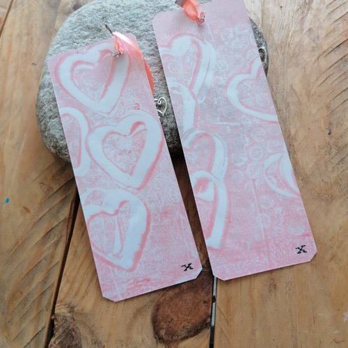 Marque-pages cœur roses