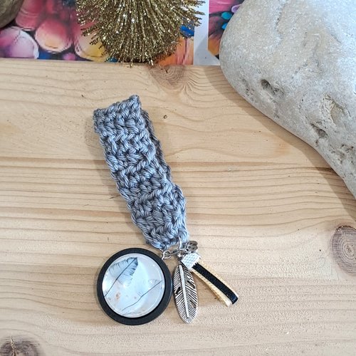 Porte clé cabochon feuille sécher