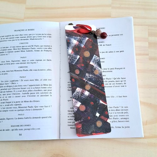 Marque-pages papier peint à la main