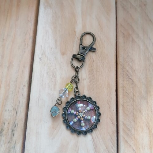 Porte clé cabochon perles multicolores, petit cadeau clés