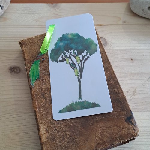 Marque-page joli arbre aux oiseaux