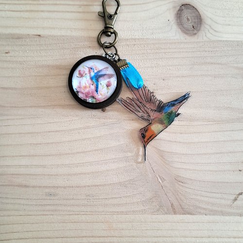 Porte clef bijoux de sac cabochon colibris