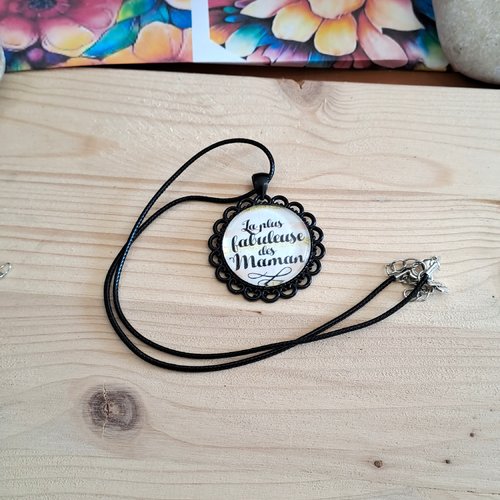 Collier cabochon cadeau maman toute l'année