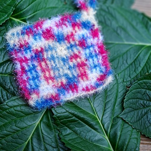 Eponge multicolore crocheter main