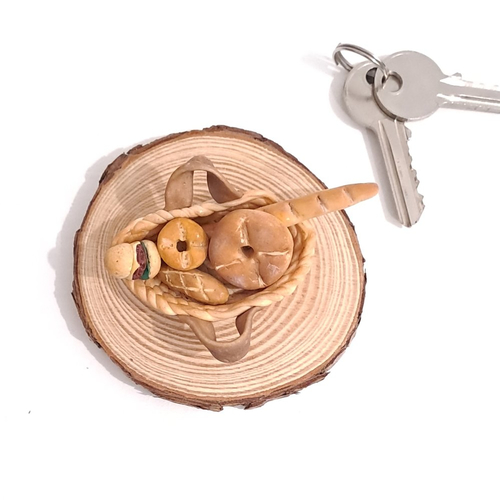 Miniature panier de pain et  hamburger