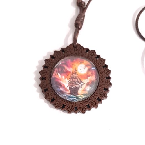 Collier pendentif bateau de pirate