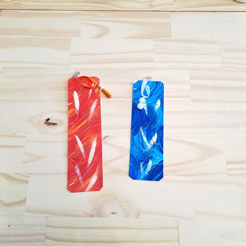 Marque pages papier peint à la main