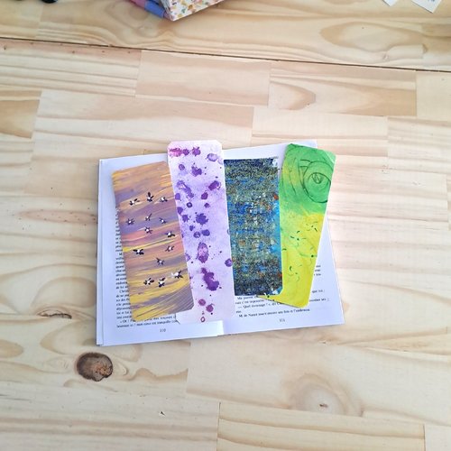 Marque pages papier peint à la main