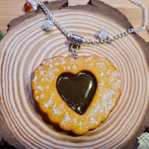 Collier biscuit sable au chocolat en forme de coeur / bijoux gourmands en fimo / cadeau de saint valentin