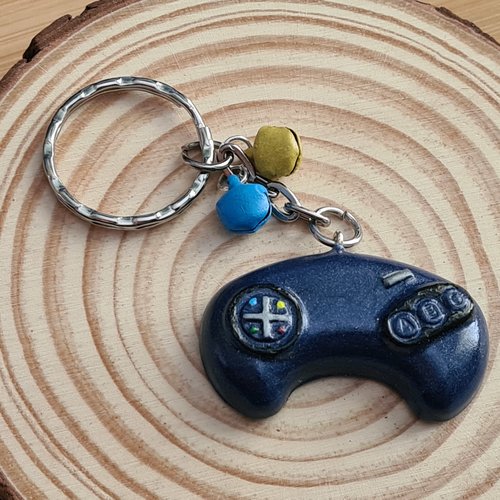 Porte-clés manette de jeux vidéo / accessoires fait mains en fimo  / accessoire pour gamers
