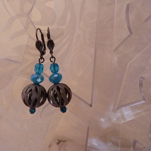Boucles d'oreilles en métal argenté et perles turquoise