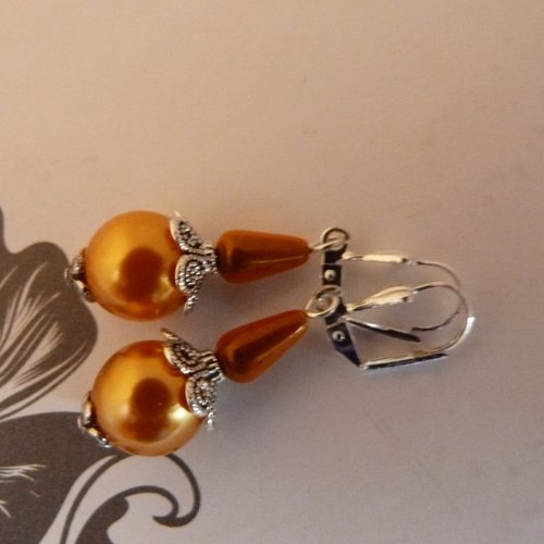 Boucles d'oreilles en perles nacrées jaune d'or