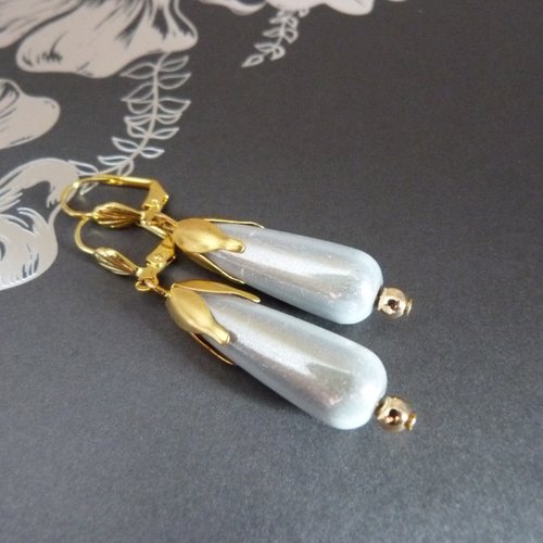 Boucles d'oreilles très élégantes en perles magiques gris argent