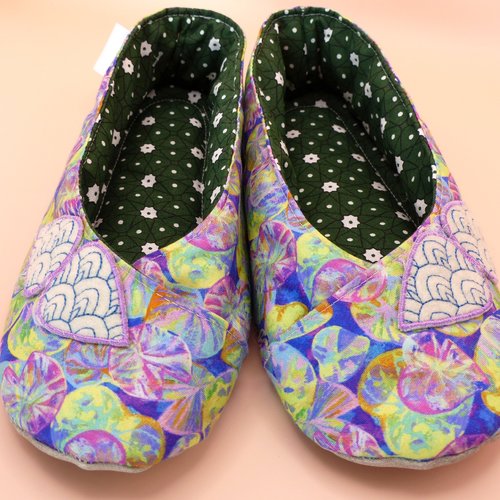 Chaussons kimono femme " feuilles nénuphars" tons mauve/vert