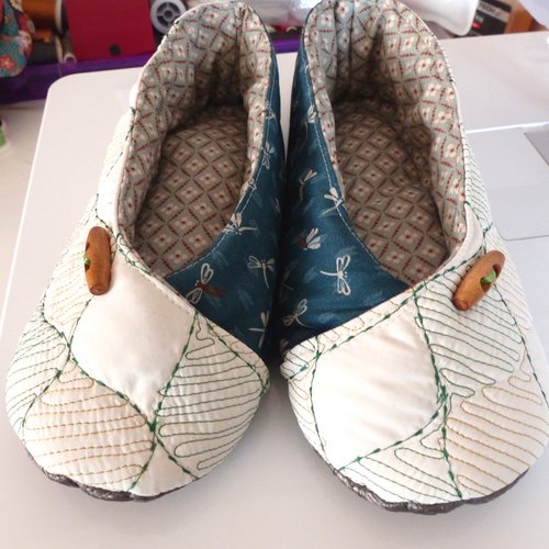 Chaussons kimono "quilting libre" croisillons et tons vert